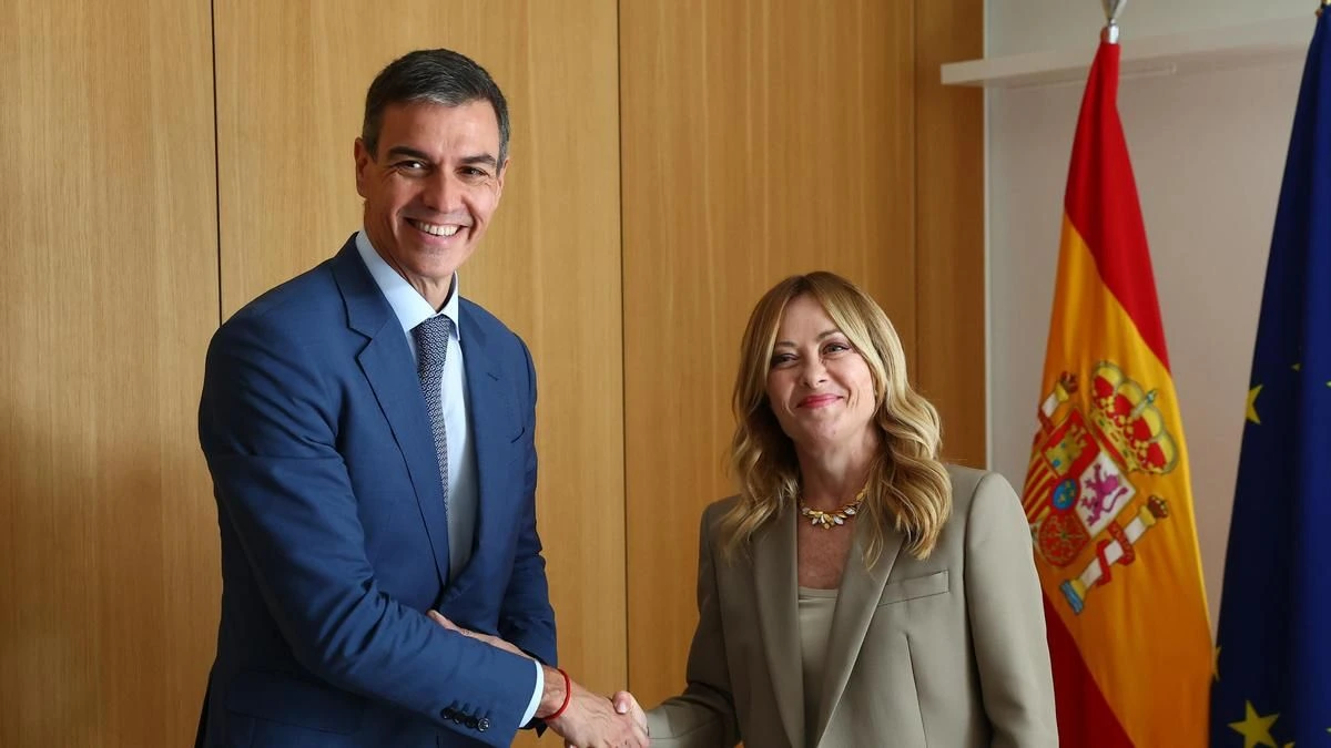 Italia rechaza el ultimátum del Gobierno y mantiene los controles a viajeros de España hasta el 15 de agosto: “No aceptamos imposiciones”