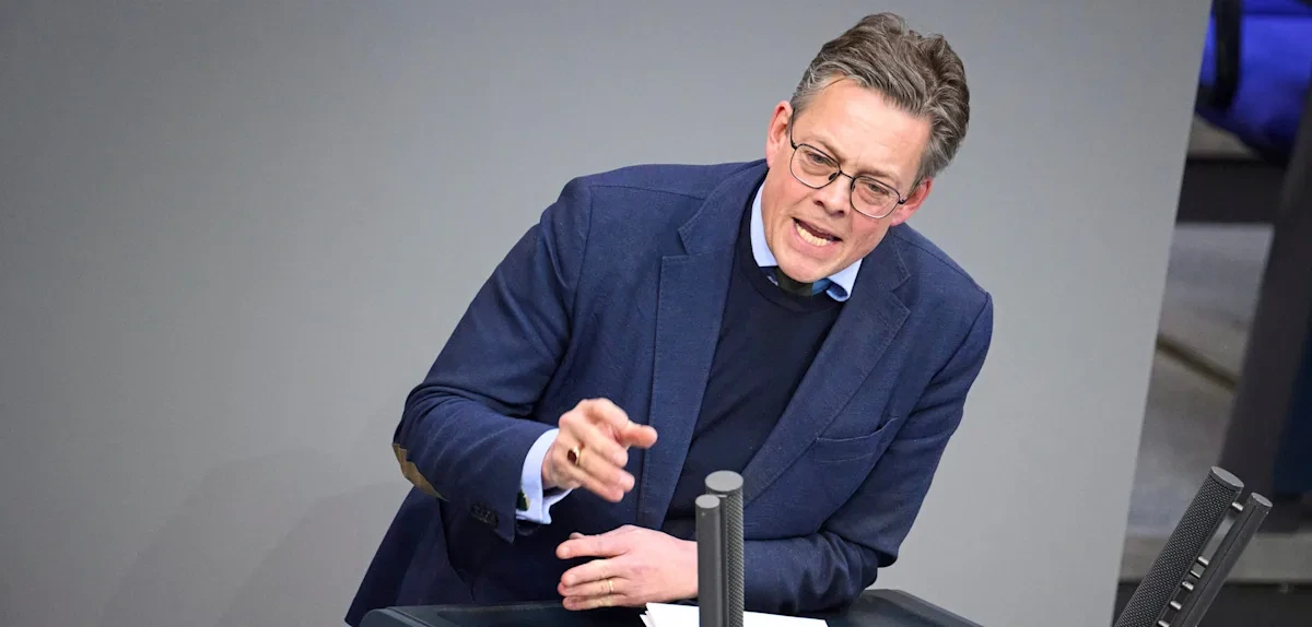„Erhebliche Zweifel“ – Grüne werfen Dobrindt vor, Probleme beim Drohnenabwehrzentrum zu kaschieren