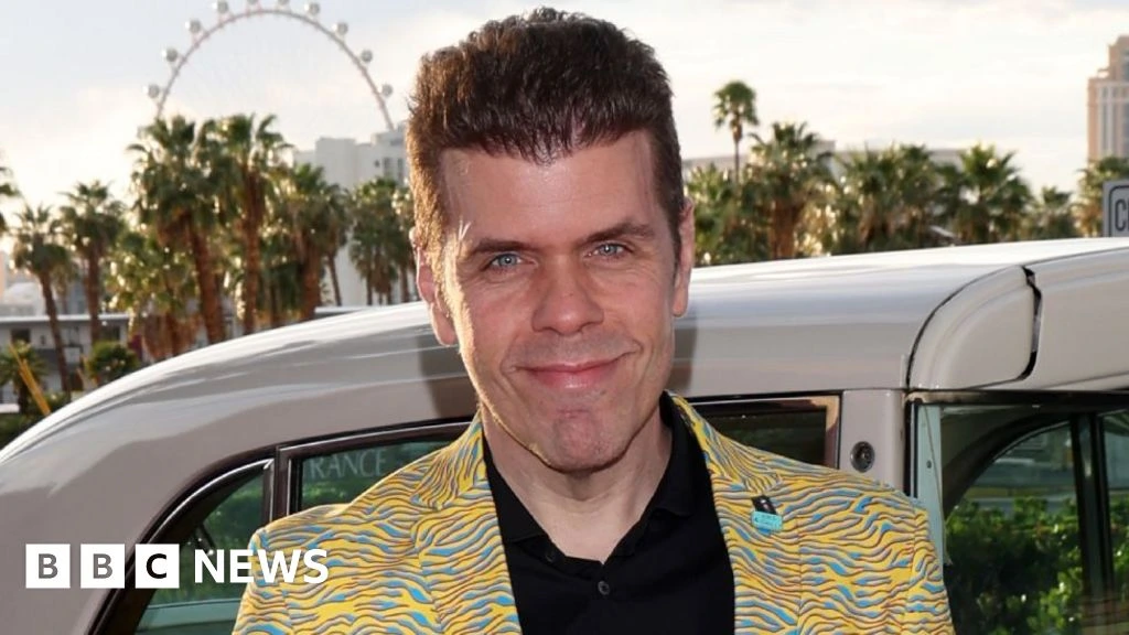Perez Hilton recovering in hospital after reports he self-harmed during livestream