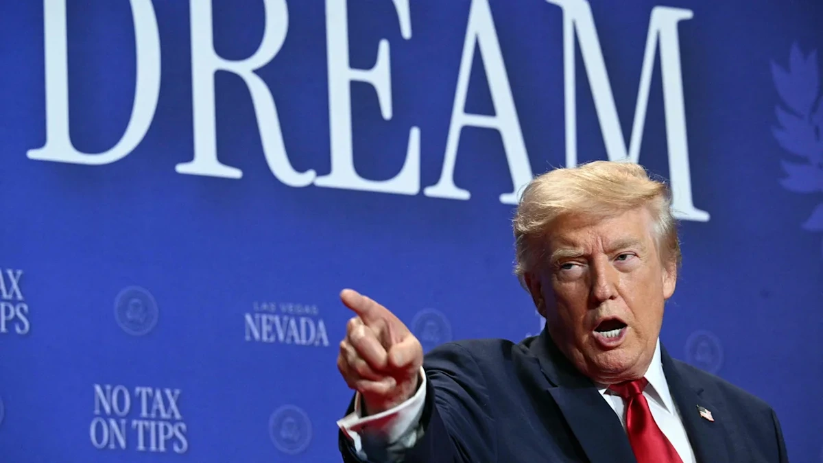Donald Trump: Internet rätselt wegen seiner Frisur