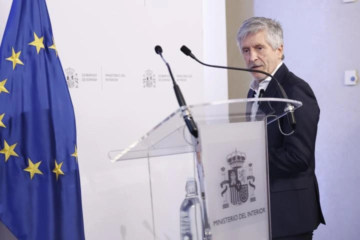 La UE cambia el tono con España: de la "firme solidaridad" a la "rápida y eficaz actuación"