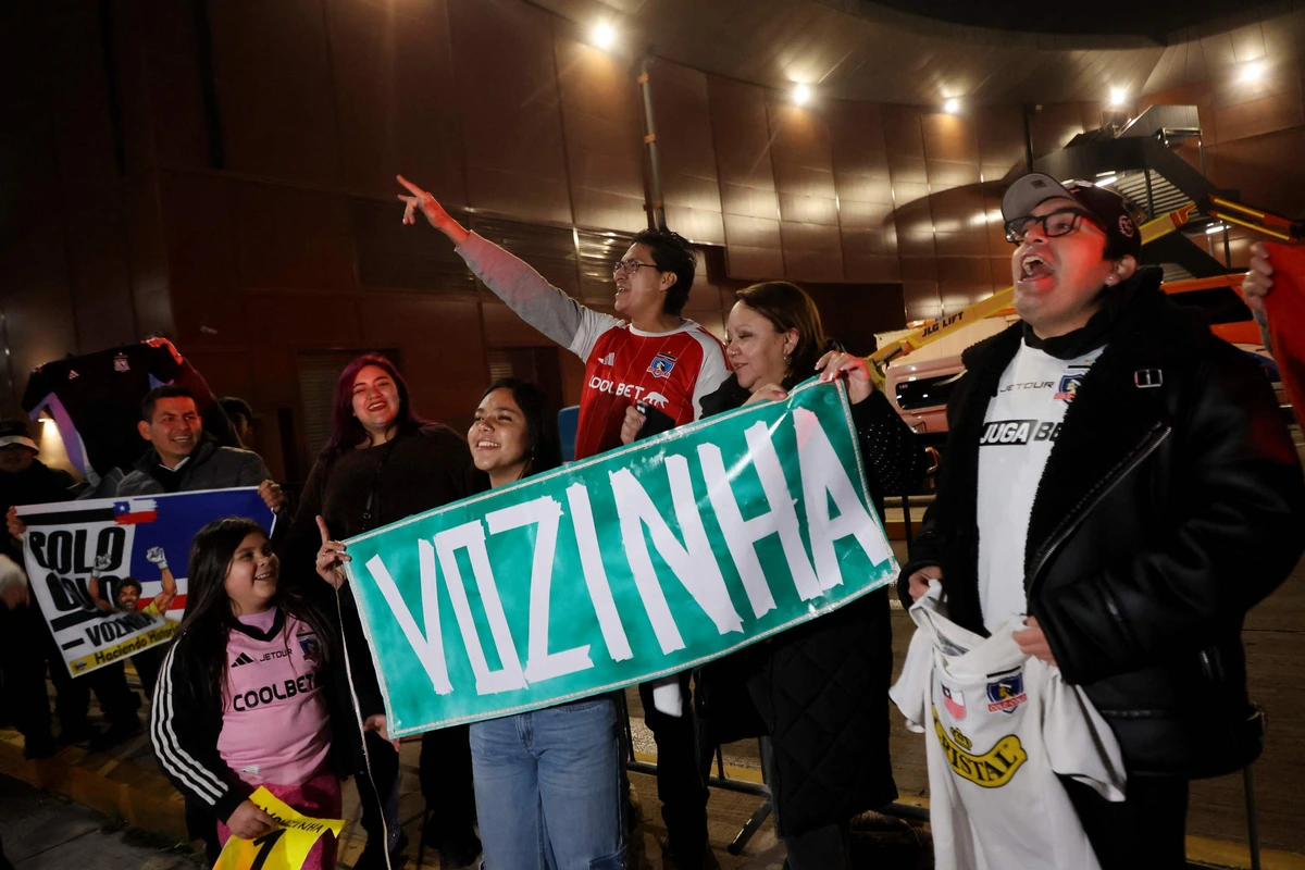 Vozinha despierta al fútbol chileno en un gran golpe de marketing