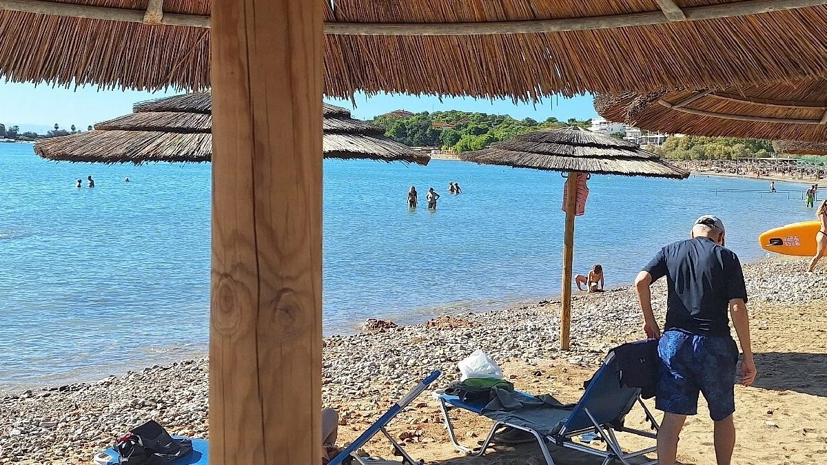 Am Strand in Griechenland: Mann stirbt nach Kampf um eine Sonnenliege
