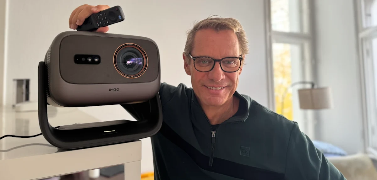„So einfach war Heimkino noch nie“ – Der 3500-Euro-Projektor, der sich selbst ausrichtet