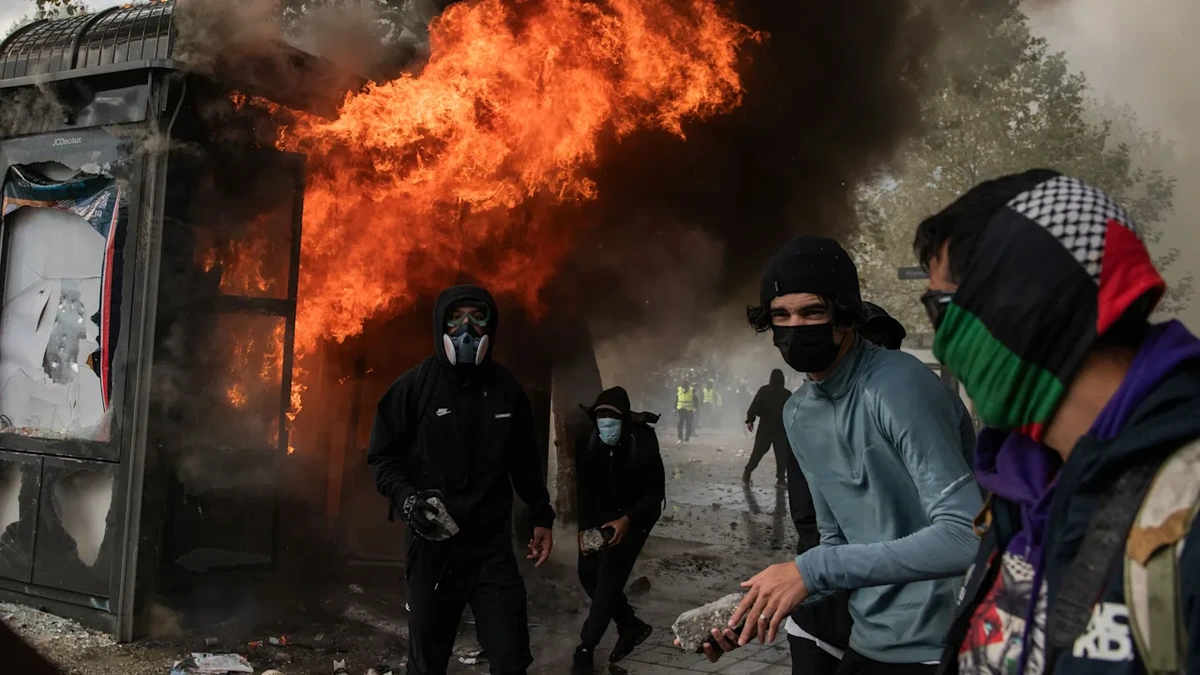 FAZ-Korrespondentin warnt bei RONZHEIMER: Migrationskrise in Frankreich explodiert