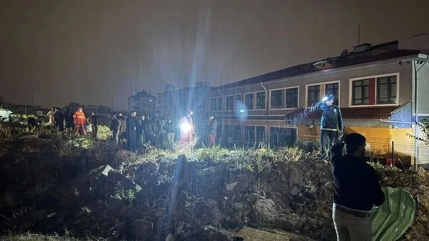 Vier Tote: Tornado zerreißt Container mit 5 Arbeitern
