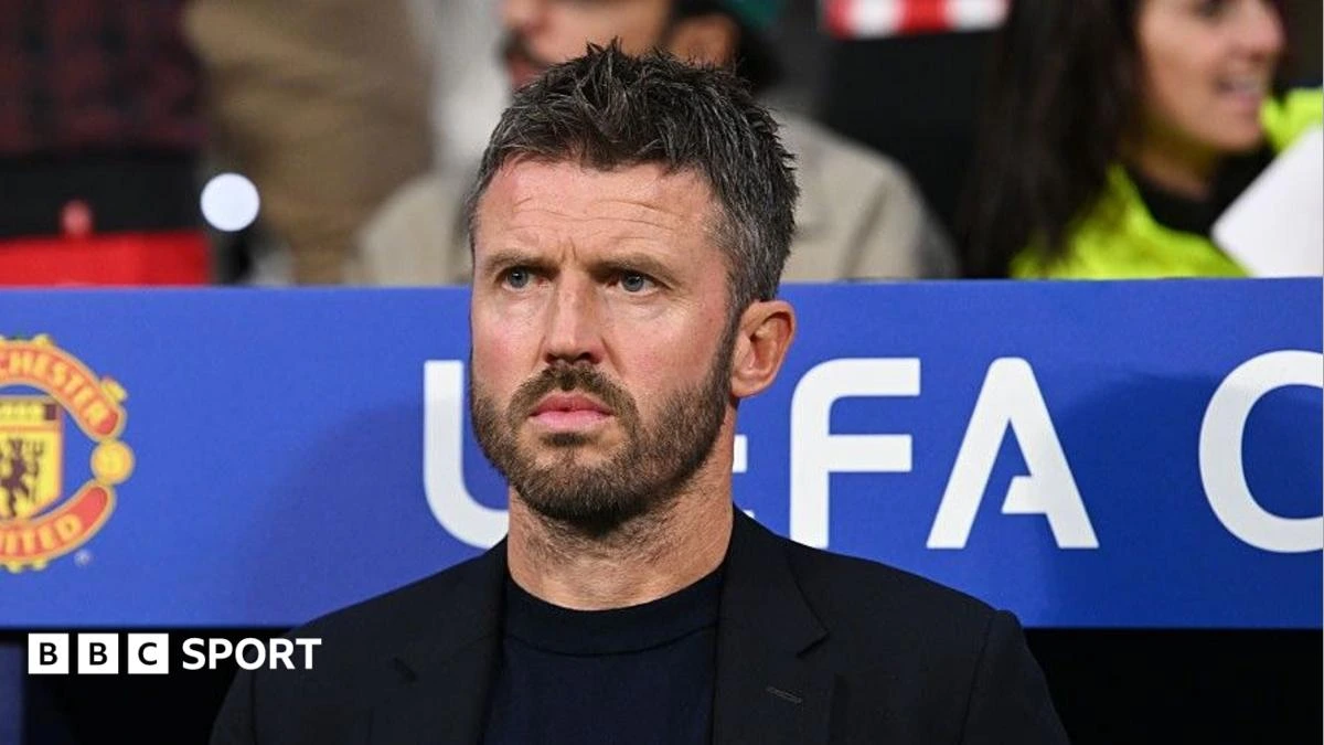 Carrick refuses to rule out dropping Fernandes in emotional address