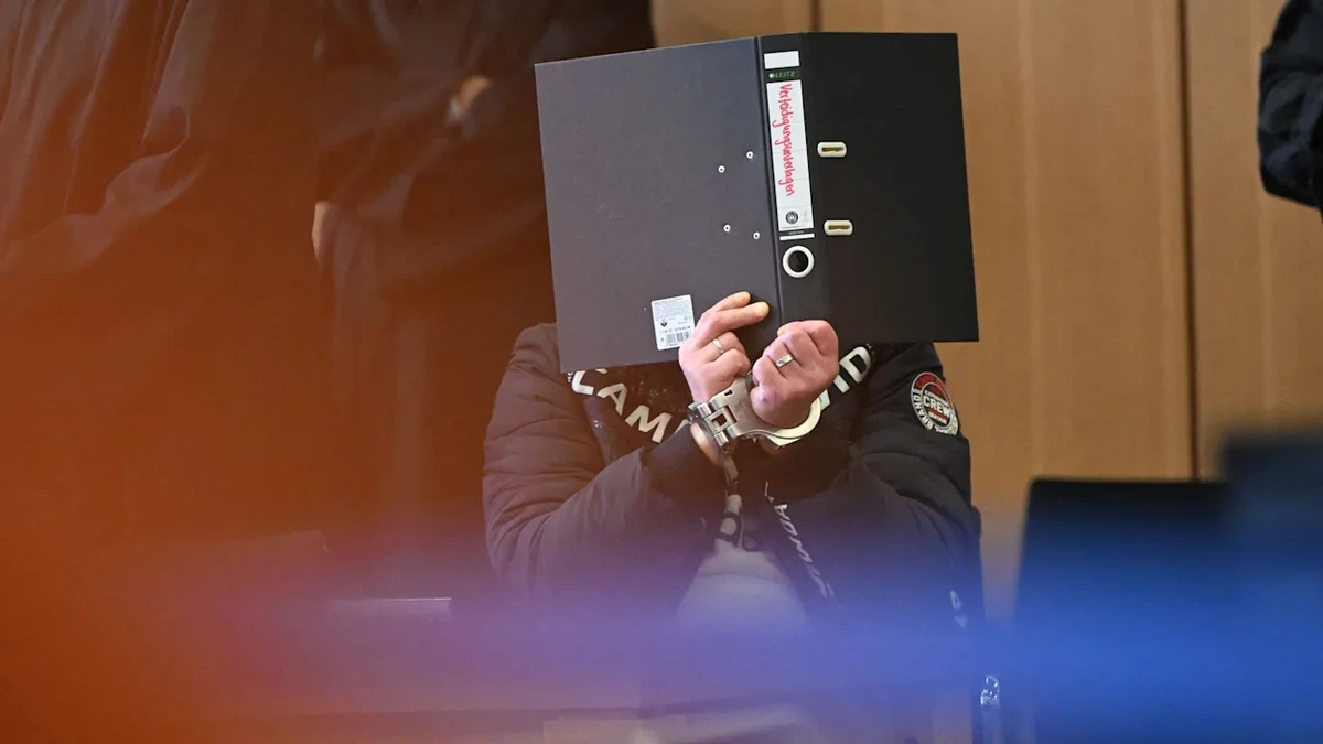 Mit Zangen und Nägeln: Paar soll Putzhilfe jahrelang gefoltert haben