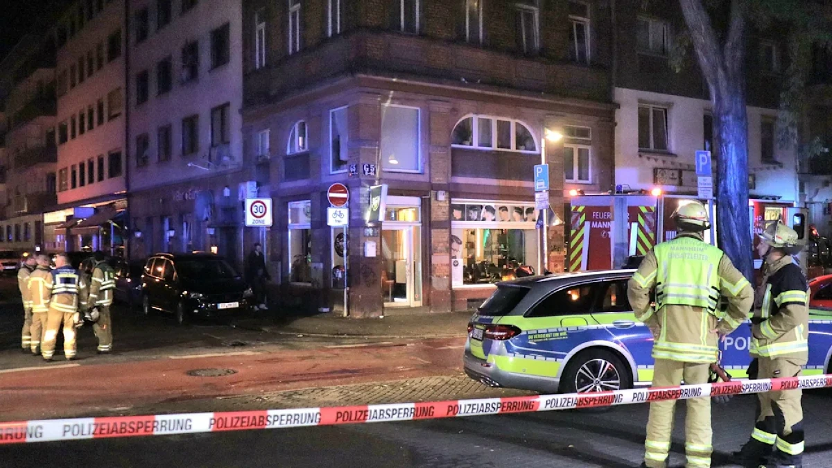 Mannheim: Feuerwehr entdeckt tote Frau in Café