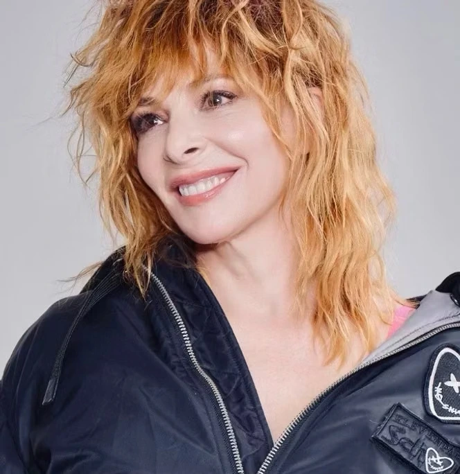Mylène Farmer entre sinistrose et sex-appeal dans « Egrégore », un seizième album plus efficace qu’audacieux
