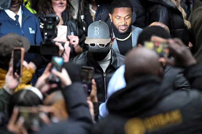 Chris Brown, rappeur américain, condamné à Londres à de la prison avec sursis pour une « agression violente et non provoquée » dans une boîte de nuit en 2023