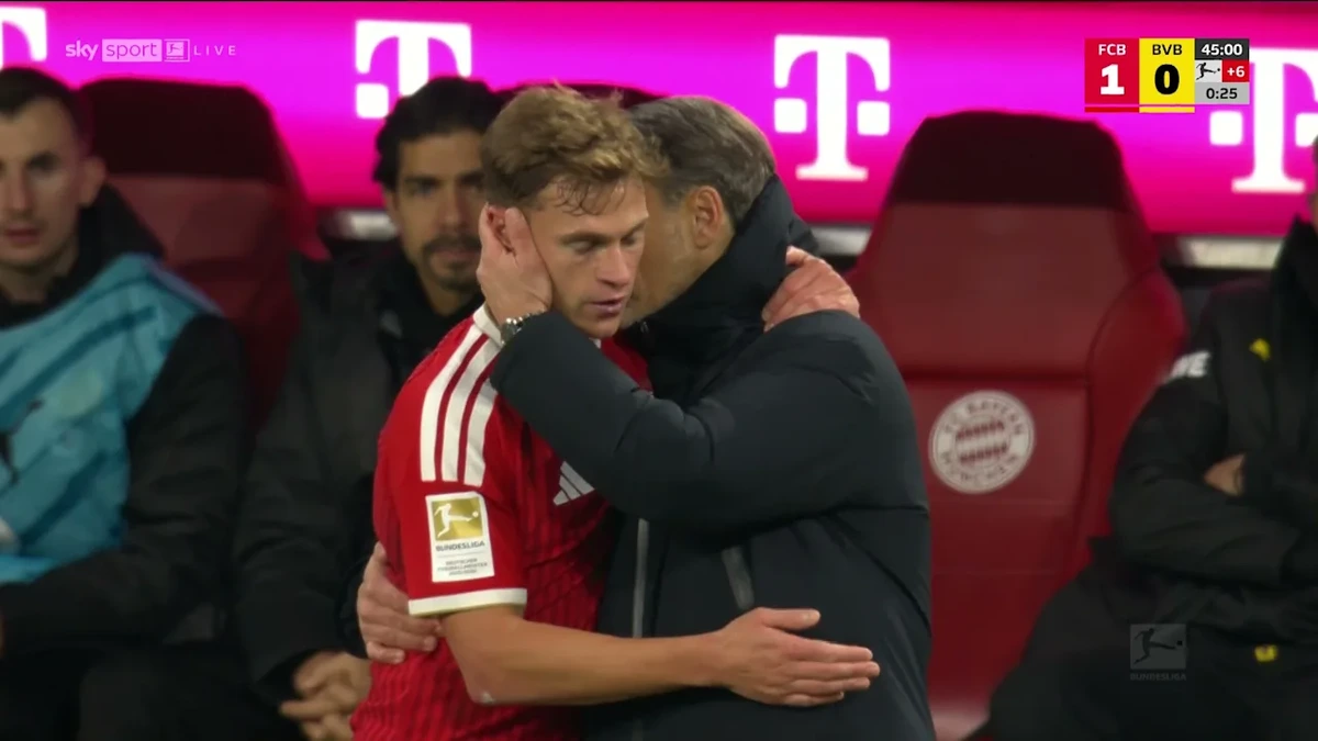 Bundesliga: Niko Kovac & Joshua Kimmich umarmen sich