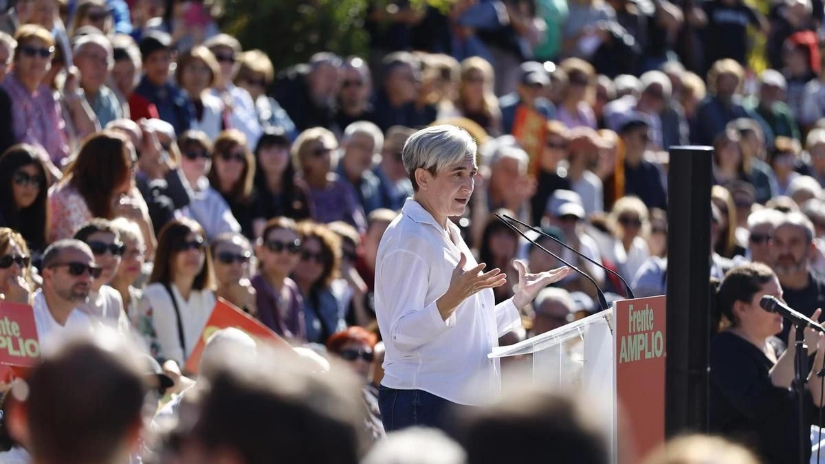 Colau pide por carta a Feijóo, Sánchez y Abascal que se comprometan a no usar la IA de manera “vejatoria” en campaña