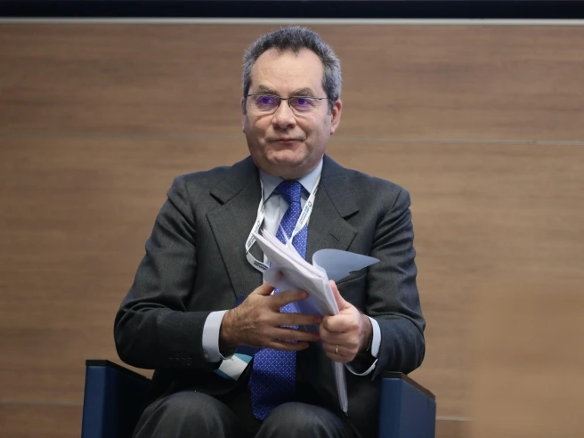 Ecofin, accordo sulla supervisione dei mercati: alla Consob europea l’italiano Carlo Comporti, chi è